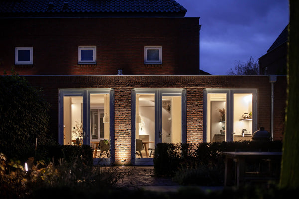 Uitbouw twee-onder-een-kap woning